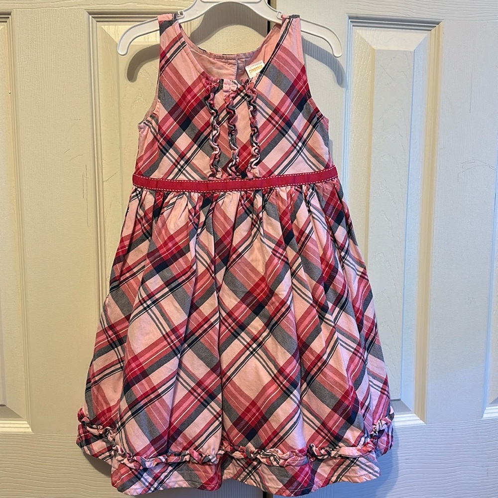 Girl’s dress size 5T